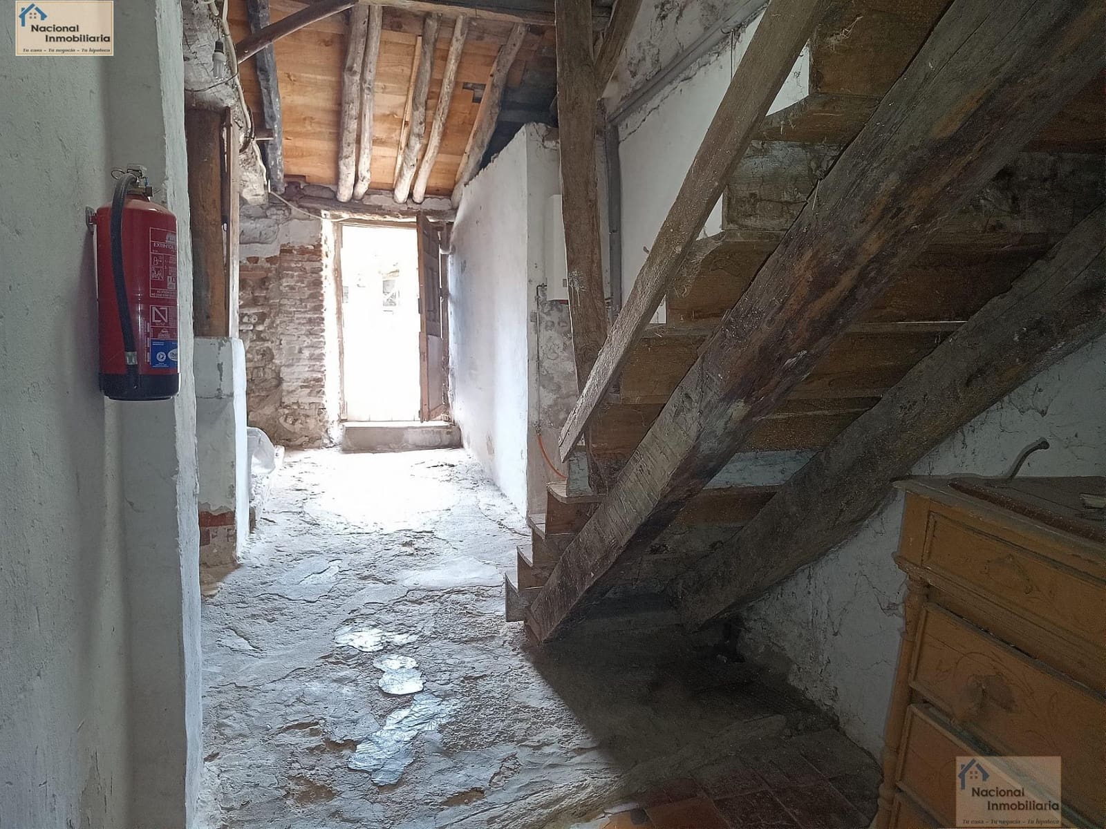 5 soverom Hus til salgs i Fuente de Santa Cruz med garasje - € 60 000 (Ref: 9765366)