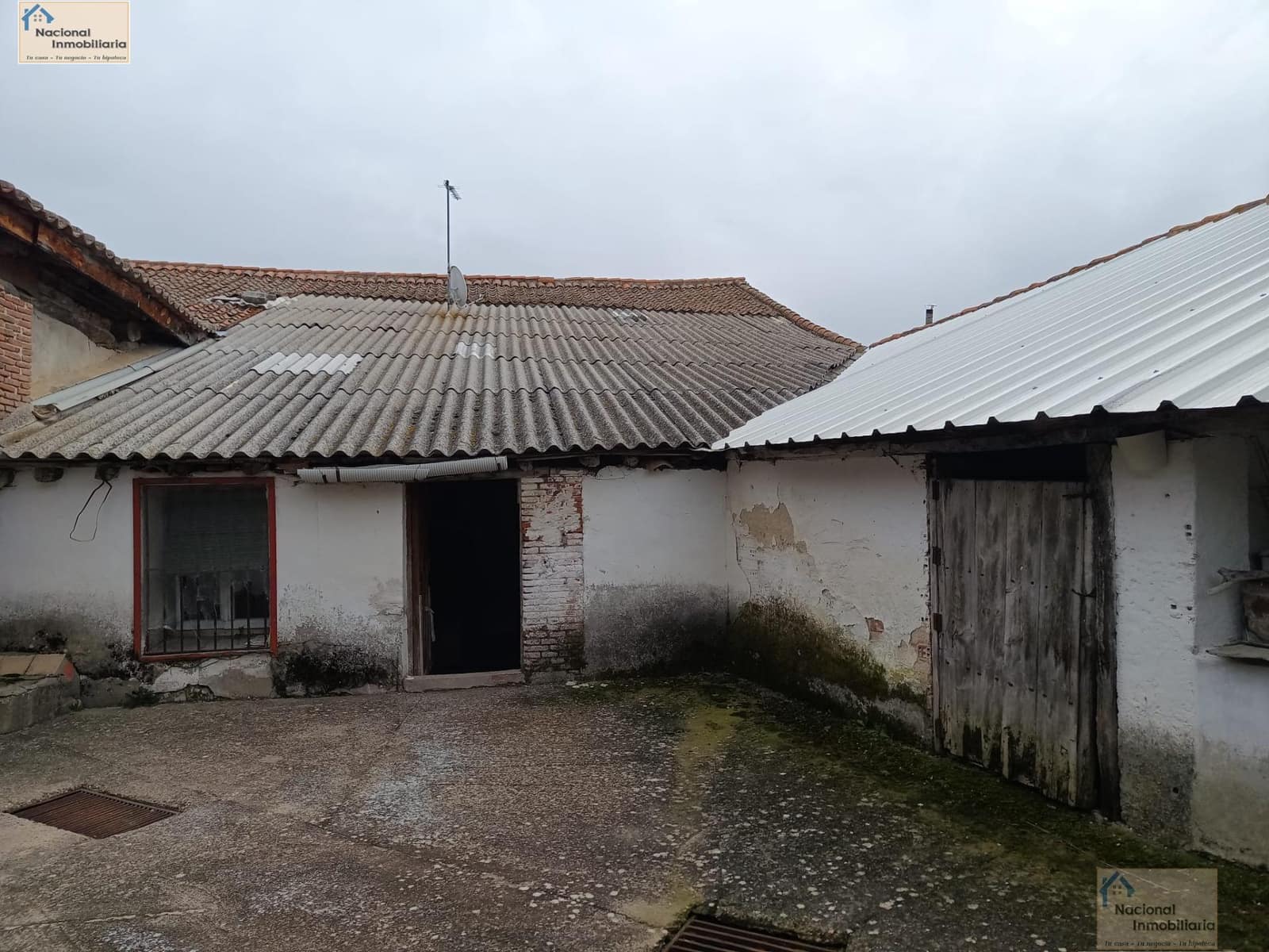 5 soverom Hus til salgs i Fuente de Santa Cruz med garasje - € 60 000 (Ref: 9765366)