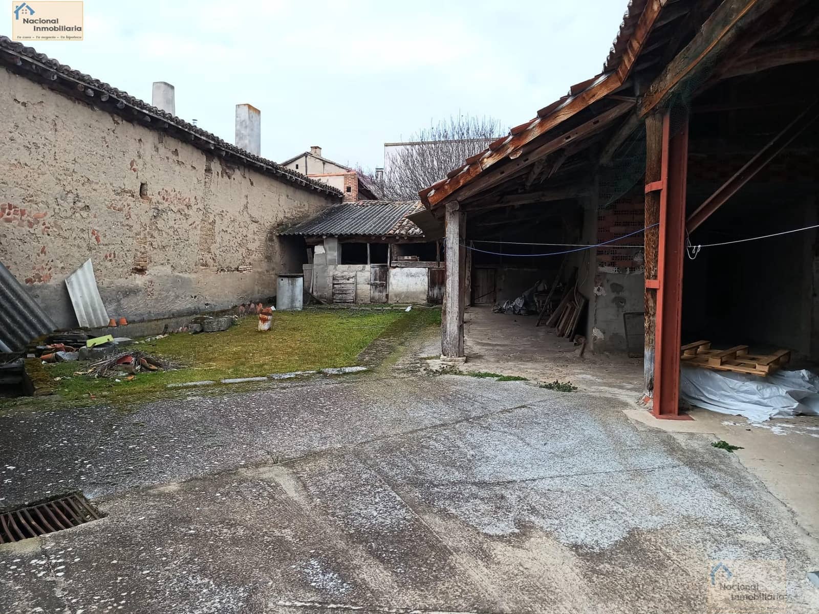 5 soverom Hus til salgs i Fuente de Santa Cruz med garasje - € 60 000 (Ref: 9765366)