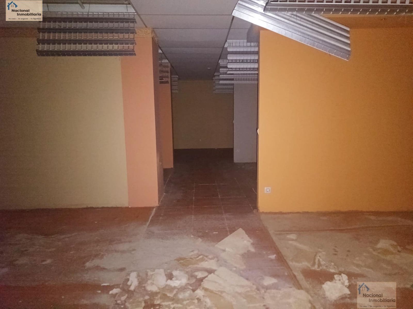 Commercial for sale in Alcobendas - € 395,000 (Ref: 9765367)