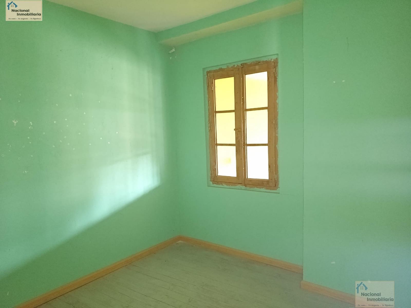 4 bedroom Townhouse for sale in Santa Marina del Rey with garage - € 29,000 (Ref: 9765368)