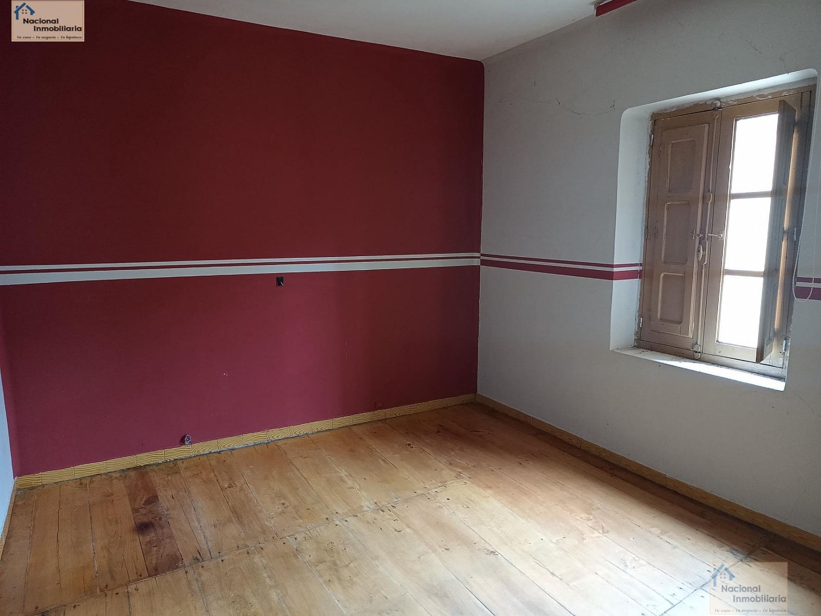 4 bedroom Townhouse for sale in Santa Marina del Rey with garage - € 29,000 (Ref: 9765368)