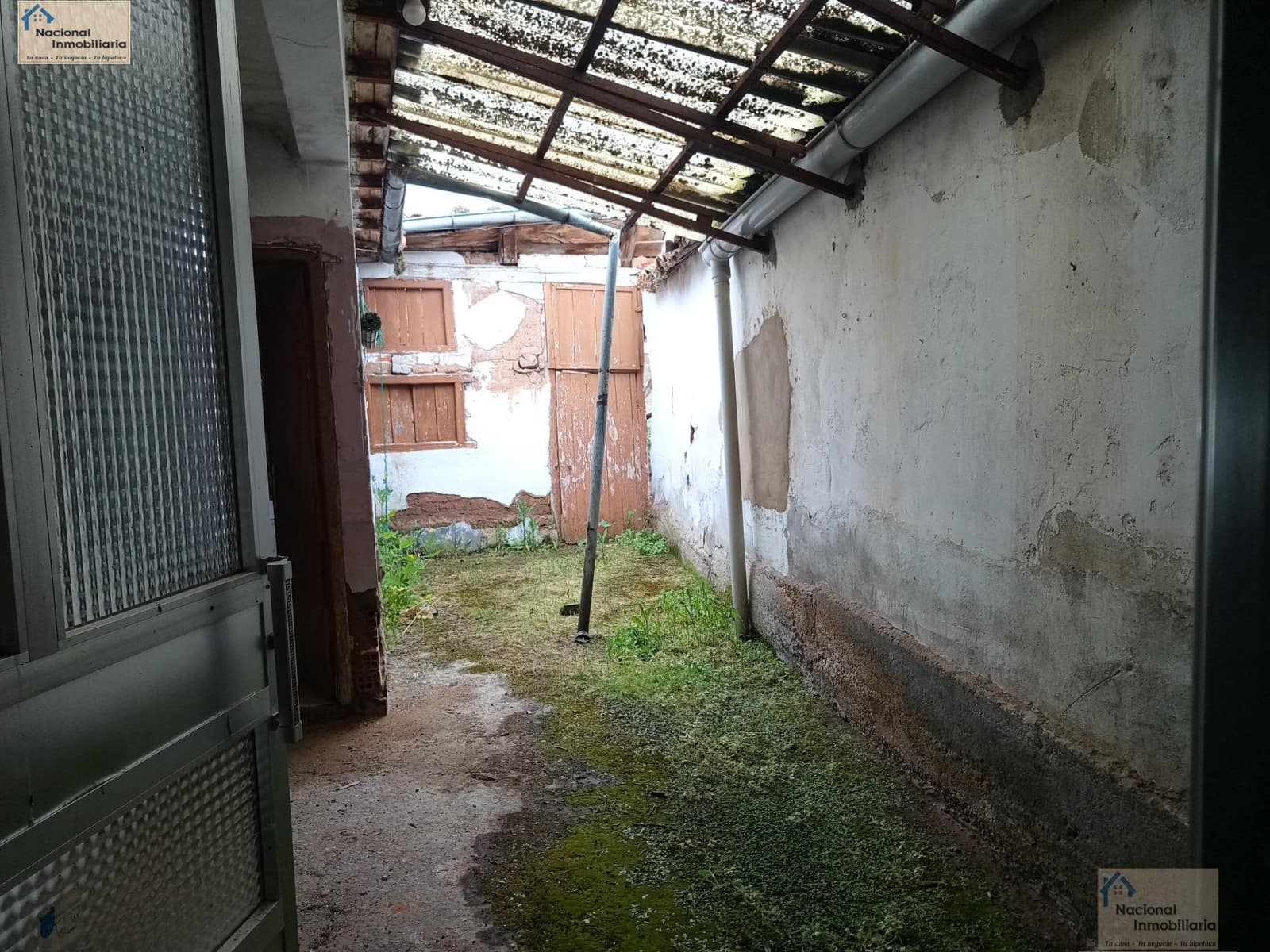 4 bedroom Townhouse for sale in Santa Marina del Rey with garage - € 29,000 (Ref: 9765368)