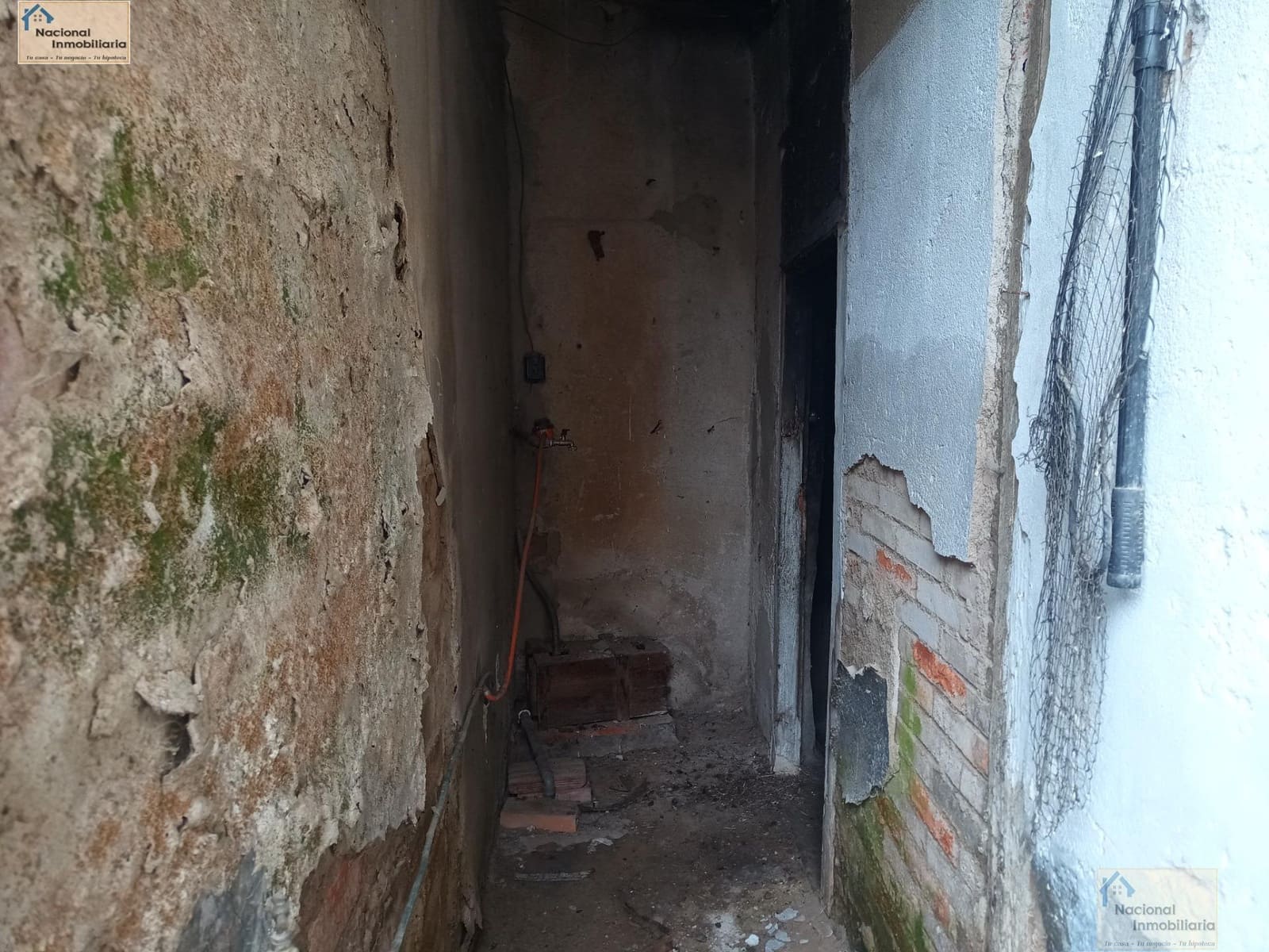 4 bedroom Townhouse for sale in Santa Marina del Rey with garage - € 29,000 (Ref: 9765368)