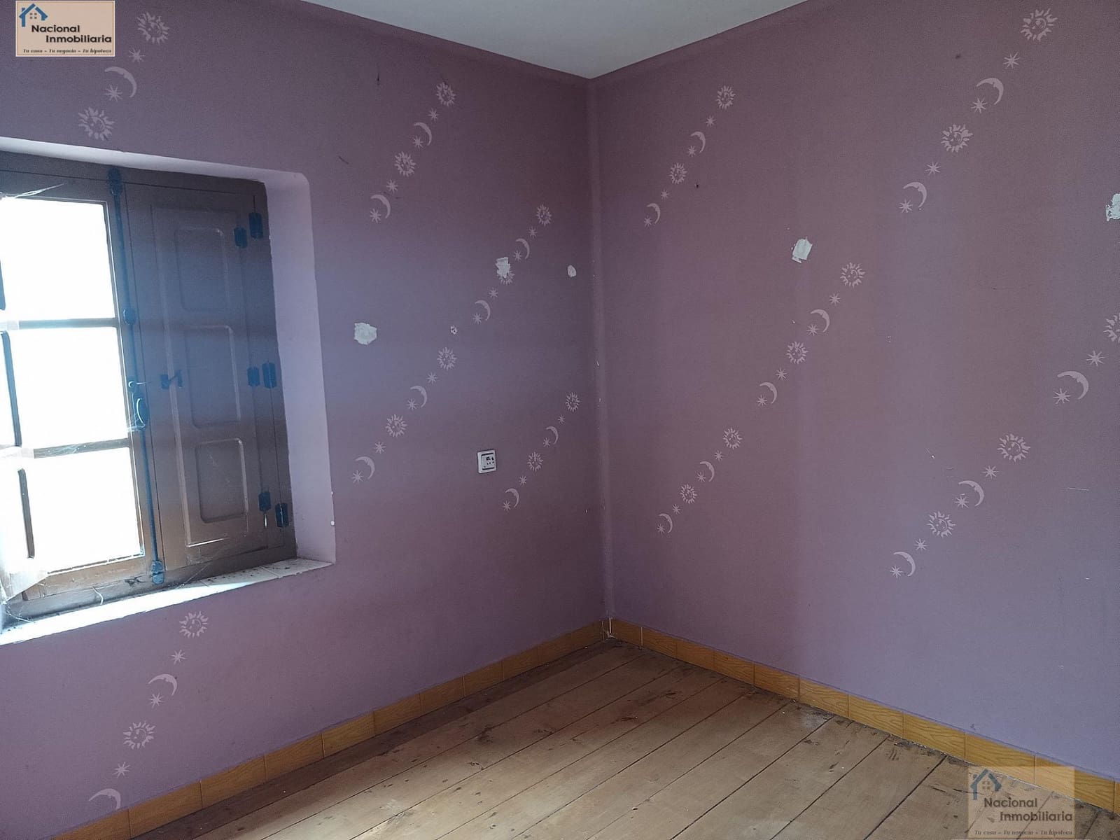 4 bedroom Townhouse for sale in Santa Marina del Rey with garage - € 29,000 (Ref: 9765368)