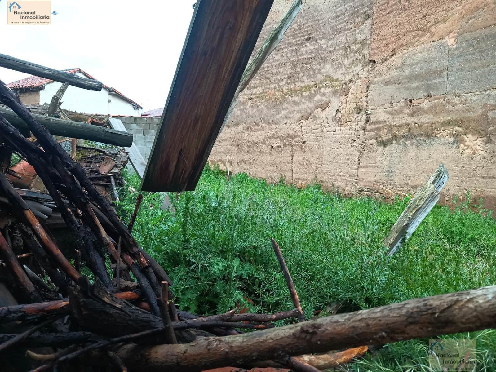 4 bedroom Townhouse for sale in Santa Marina del Rey with garage - € 29,000 (Ref: 9765368)