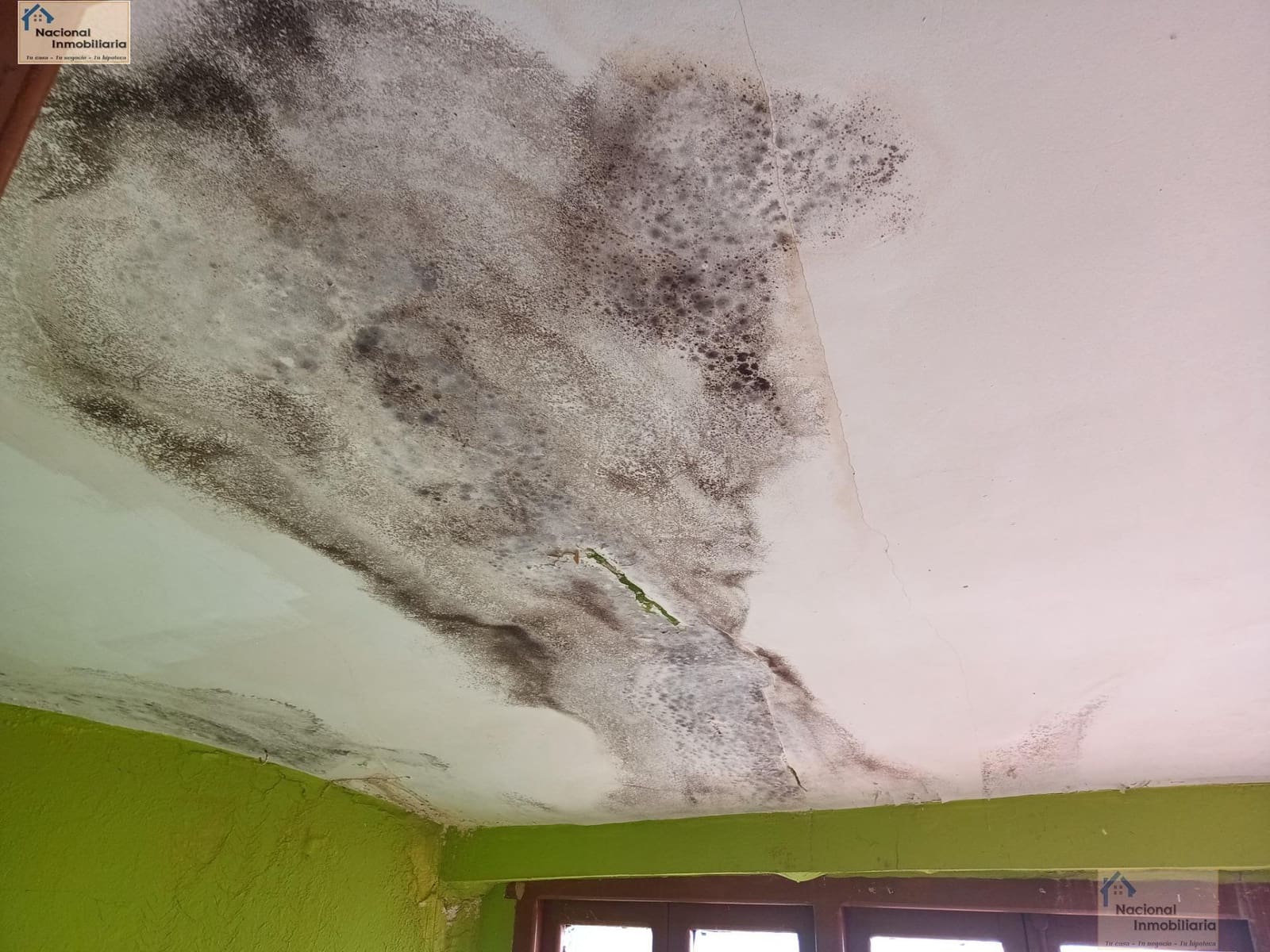 4 bedroom Townhouse for sale in Santa Marina del Rey with garage - € 29,000 (Ref: 9765368)