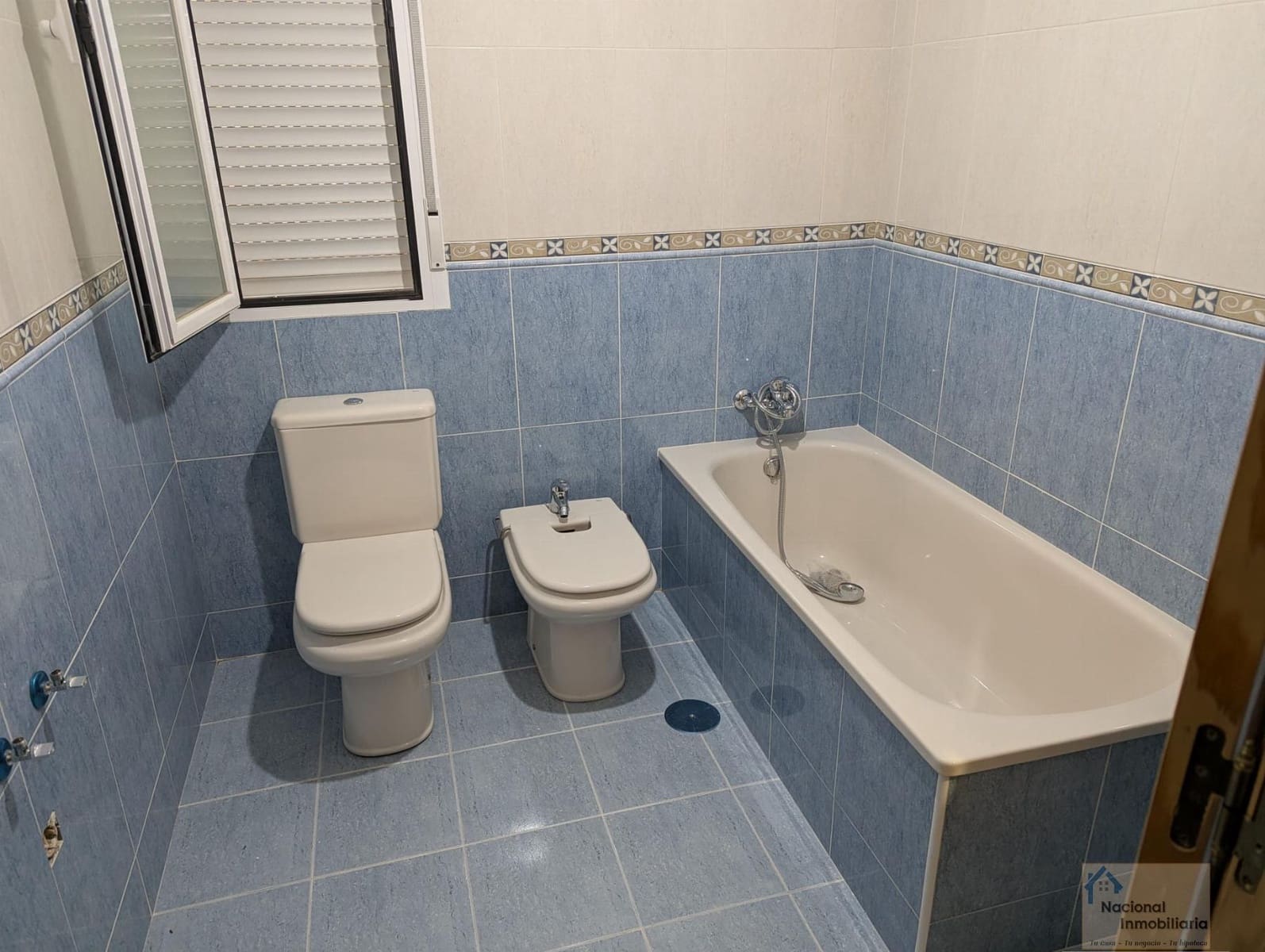 4 bedroom Villa for sale in Arenas de San Pedro with garage - € 168,000 (Ref: 9765369)