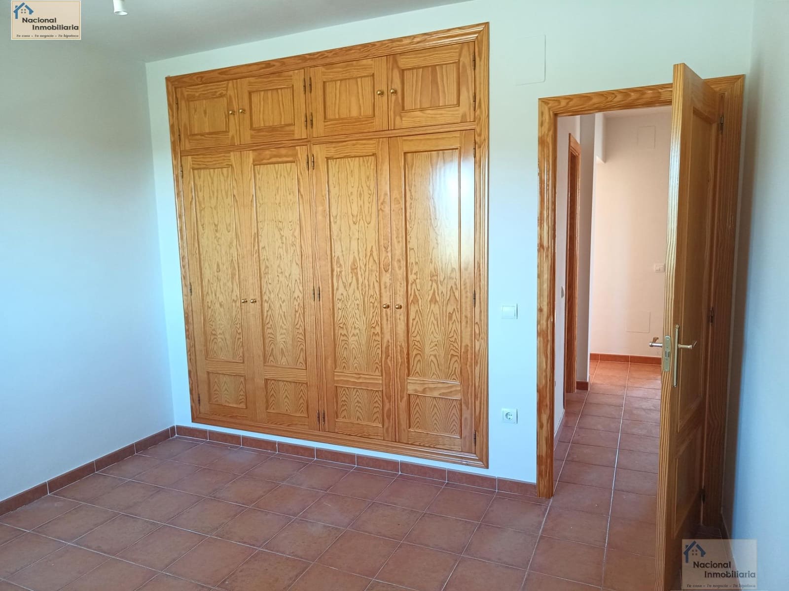 4 bedroom Villa for sale in Arenas de San Pedro with garage - € 168,000 (Ref: 9765369)