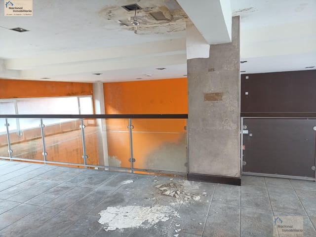 Commercial for sale in Valladolid city - € 295,500 (Ref: 9765370)