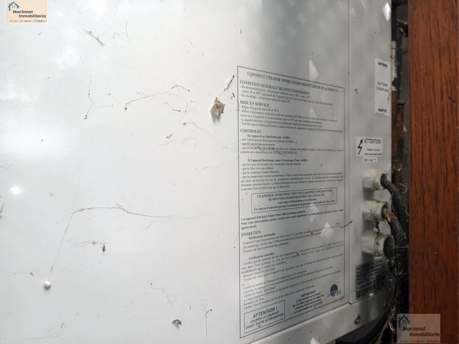 6 bedroom Semi-detached Villa for sale in Villares de la Reina with pool garage - € 295,000 (Ref: 9765371)