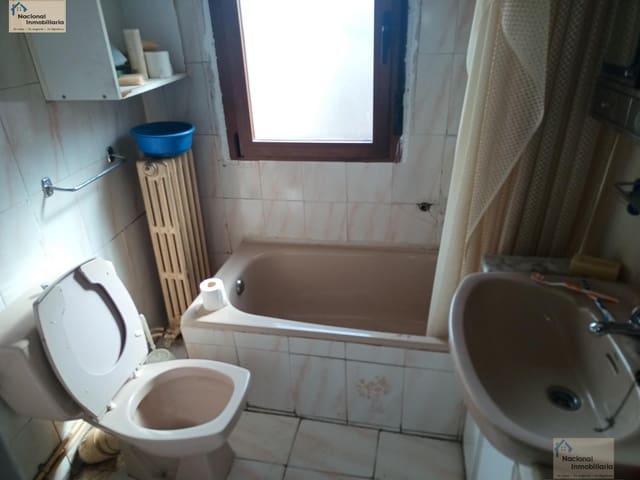 12 soverom Hus til salgs i Segovia by - € 650 000 (Ref: 9765372)