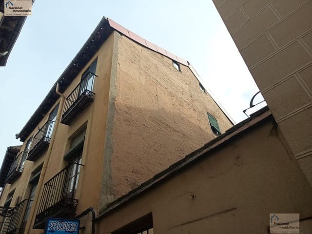 12 soverom Hus til salgs i Segovia by - € 650 000 (Ref: 9765372)