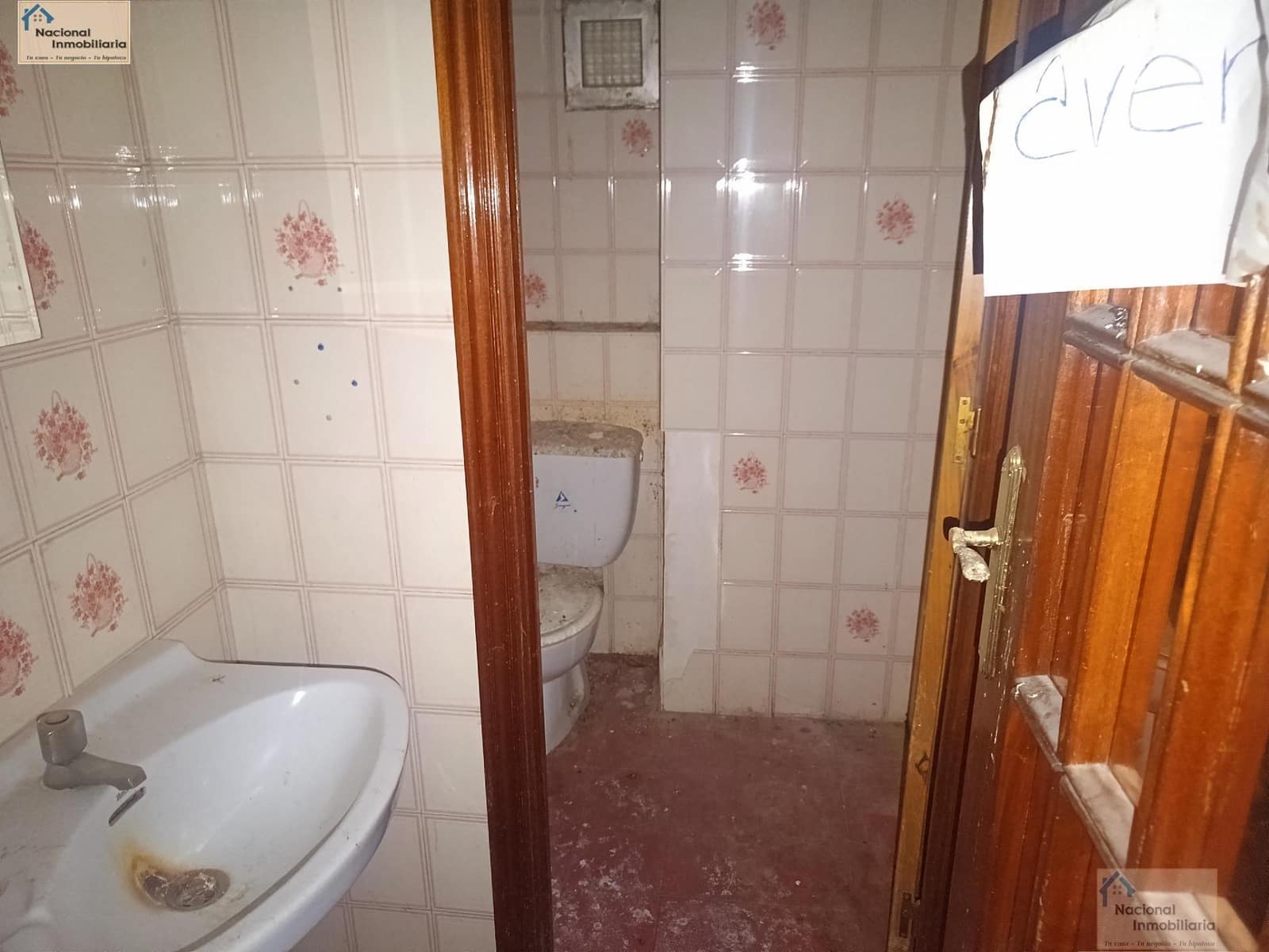 Commercial for sale in Collado Villalba - € 200,000 (Ref: 9765373)