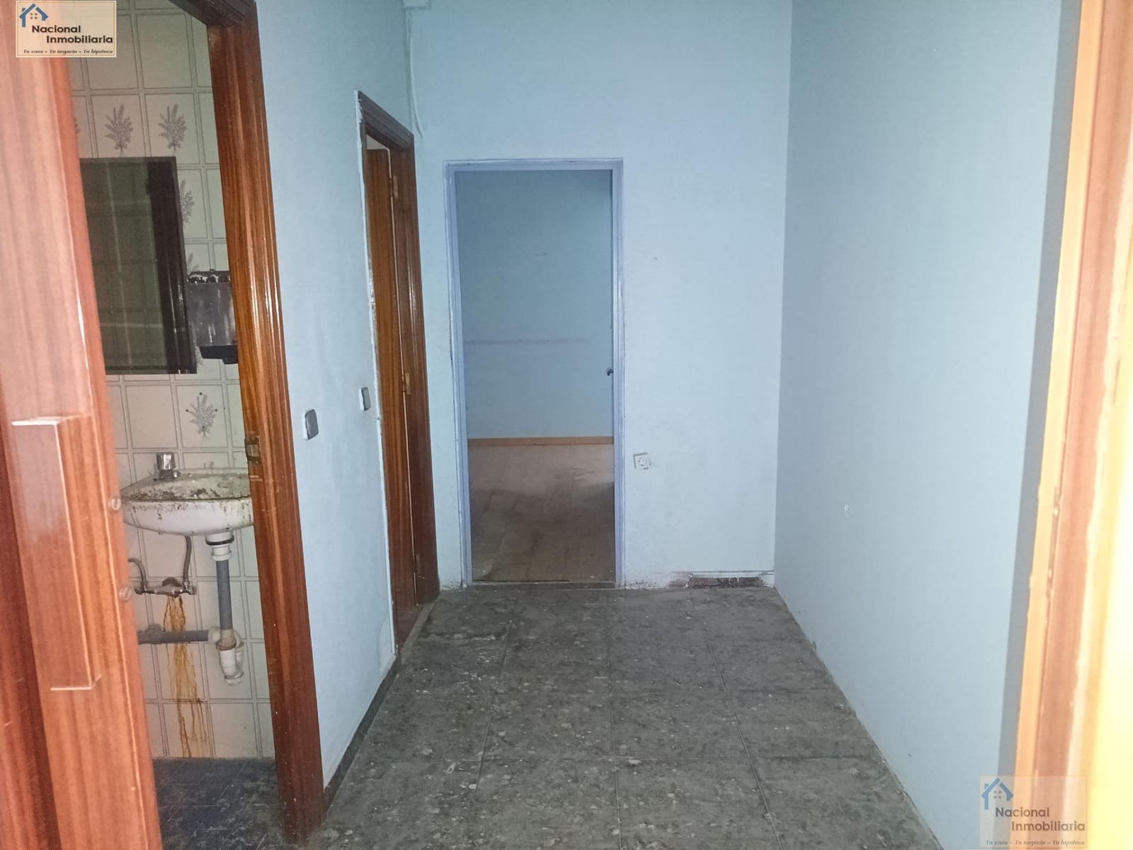 Commercial for sale in Collado Villalba - € 200,000 (Ref: 9765373)