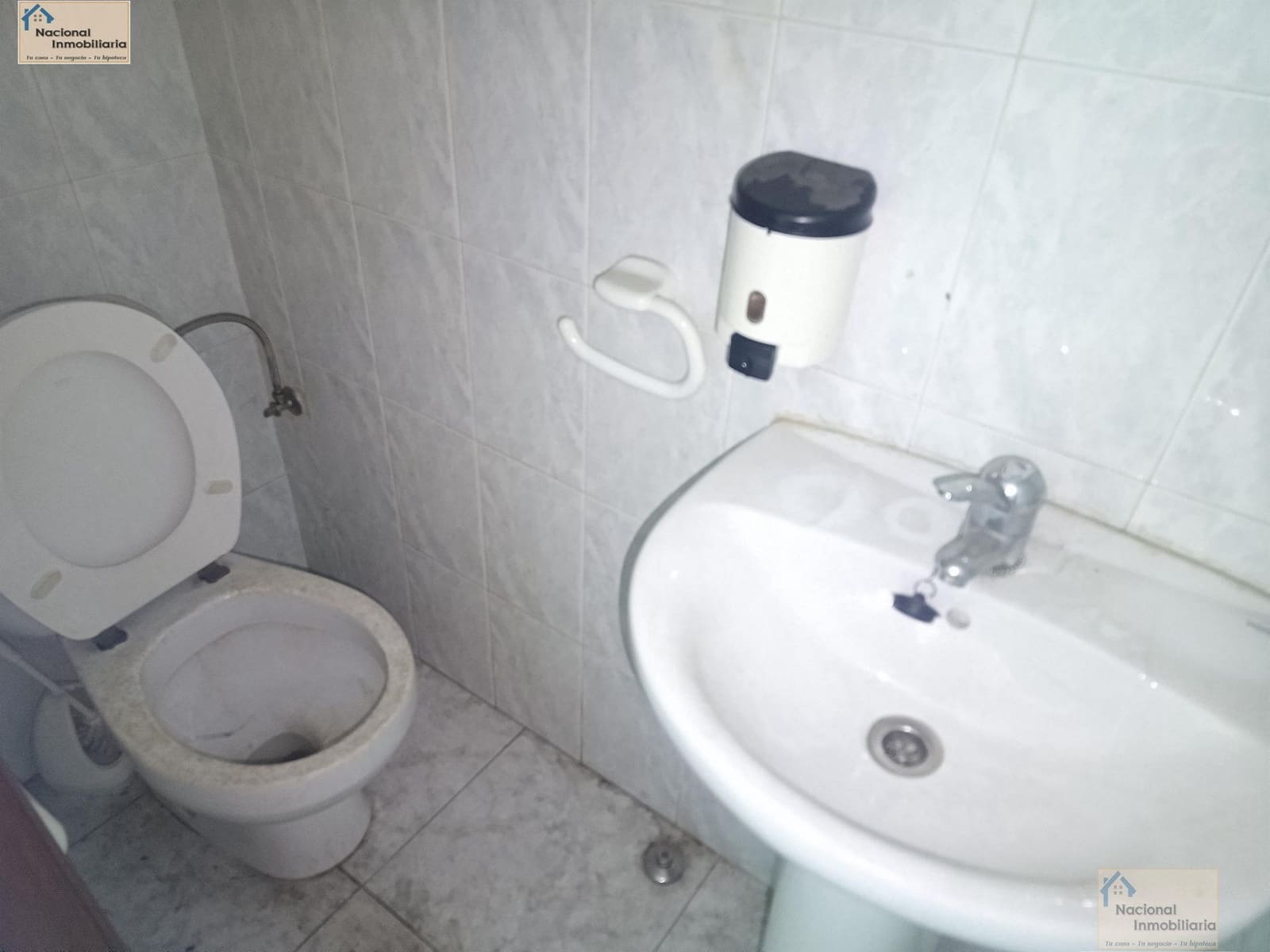 3 bedroom Townhouse for sale in Toreno - € 19,000 (Ref: 9765374)