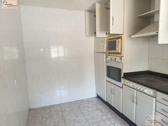 3 bedroom Townhouse for sale in Toreno - € 19,000 (Ref: 9765374)