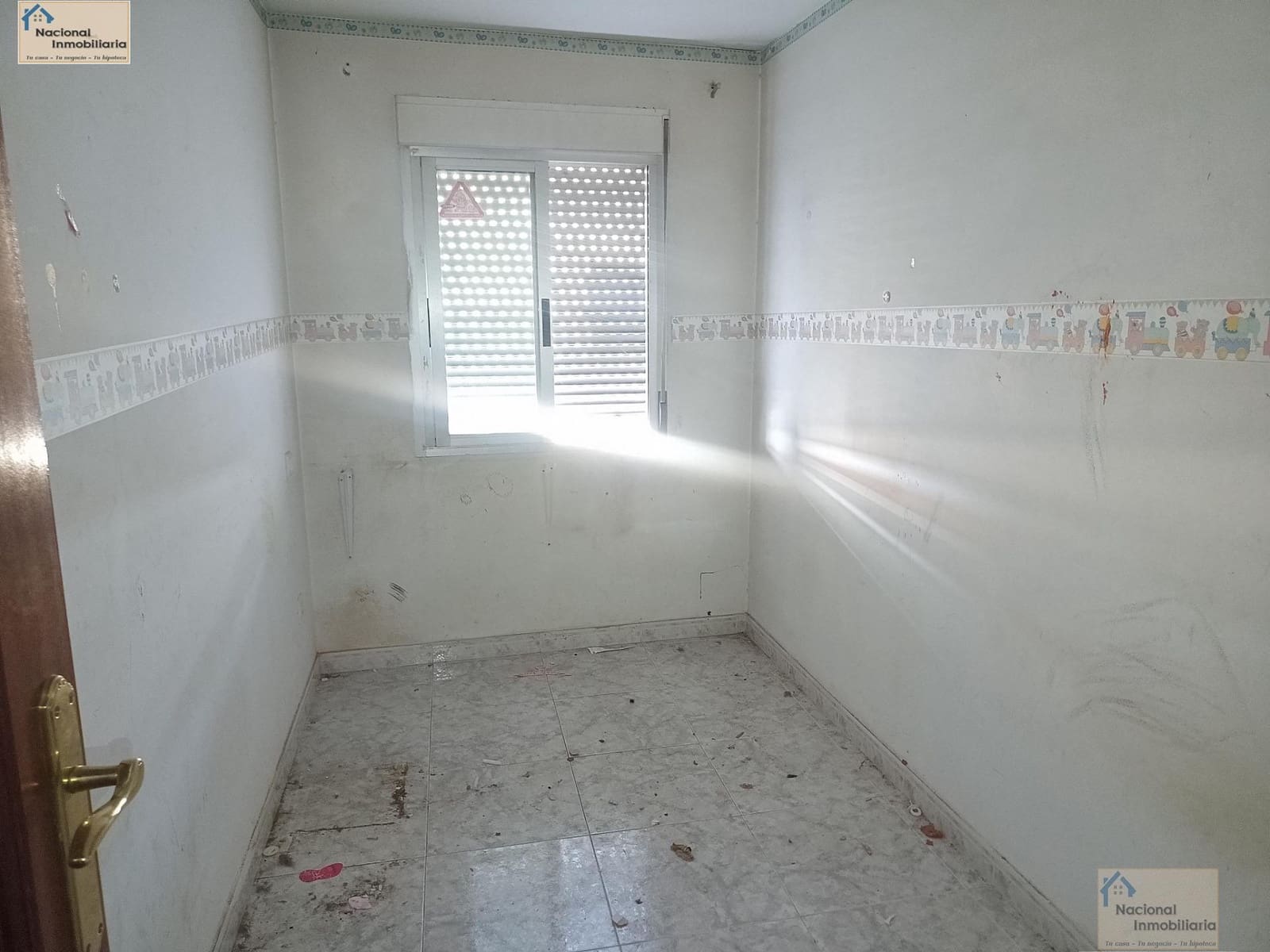 3 bedroom Townhouse for sale in Toreno - € 19,000 (Ref: 9765374)