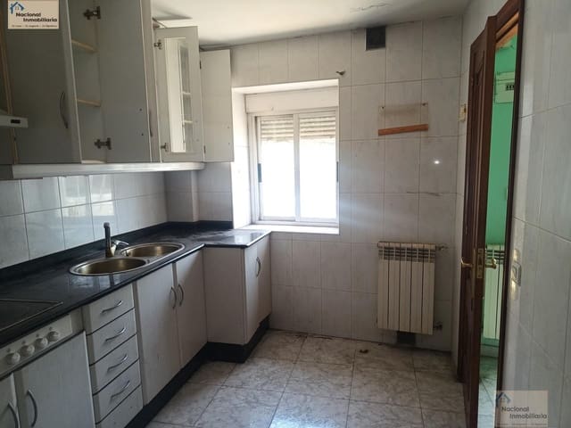 3 bedroom Townhouse for sale in Toreno - € 19,000 (Ref: 9765374)