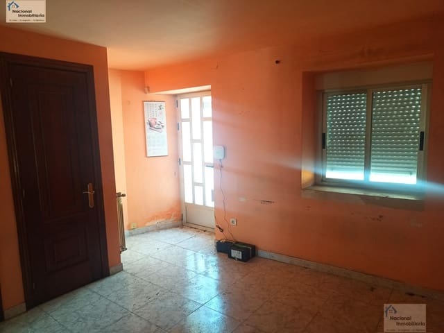 3 bedroom Townhouse for sale in Toreno - € 19,000 (Ref: 9765374)