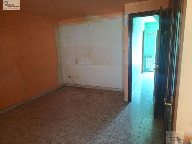 3 bedroom Townhouse for sale in Toreno - € 19,000 (Ref: 9765374)