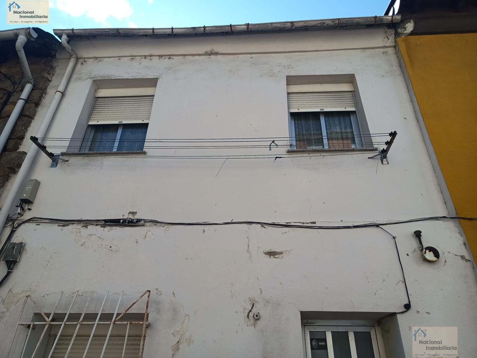 3 bedroom Townhouse for sale in Toreno - € 19,000 (Ref: 9765374)