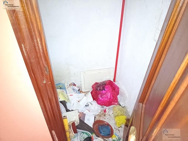 3 bedroom Townhouse for sale in Toreno - € 19,000 (Ref: 9765374)