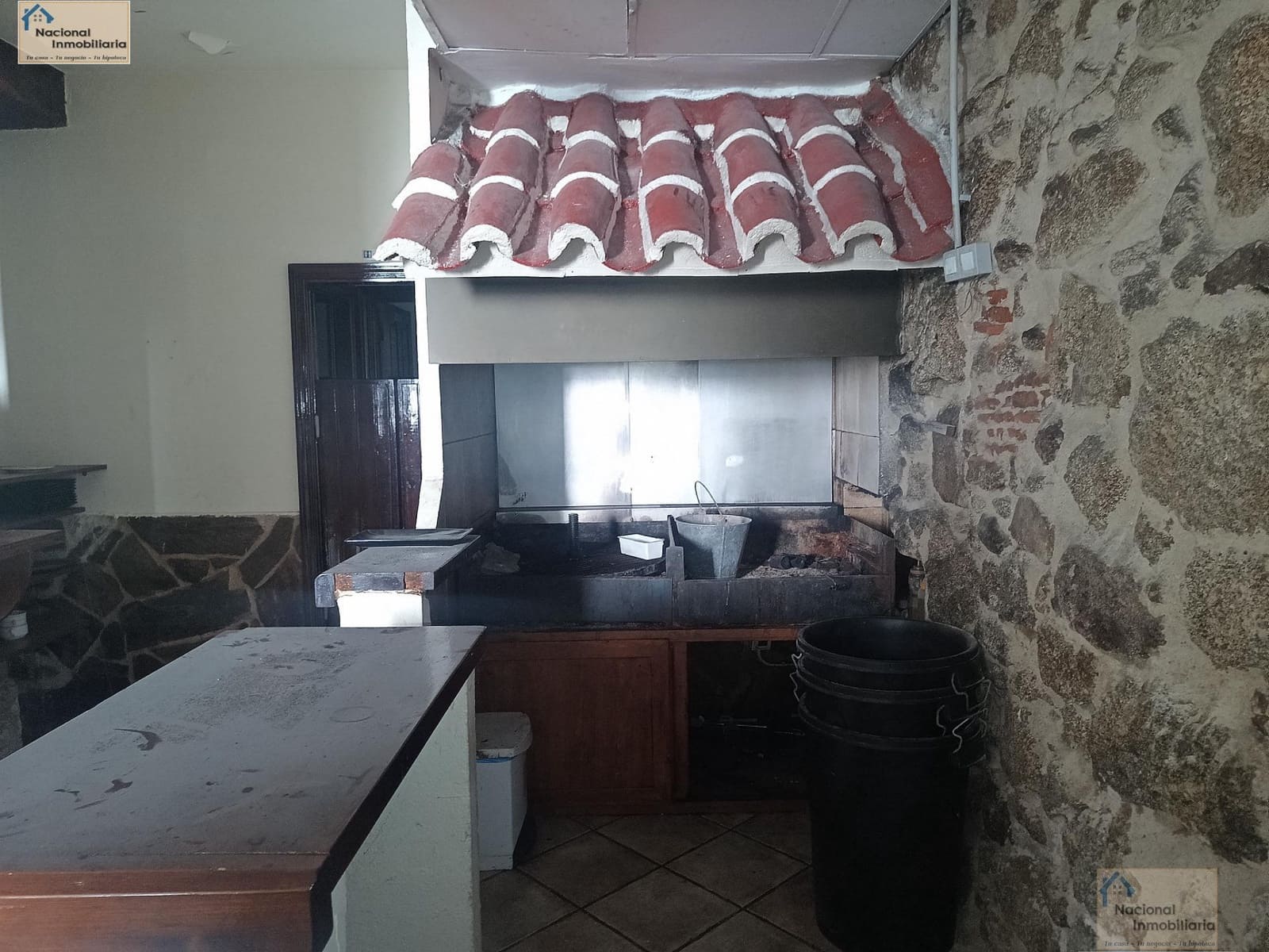 Commercial for sale in Bejar - € 153,500 (Ref: 9765375)