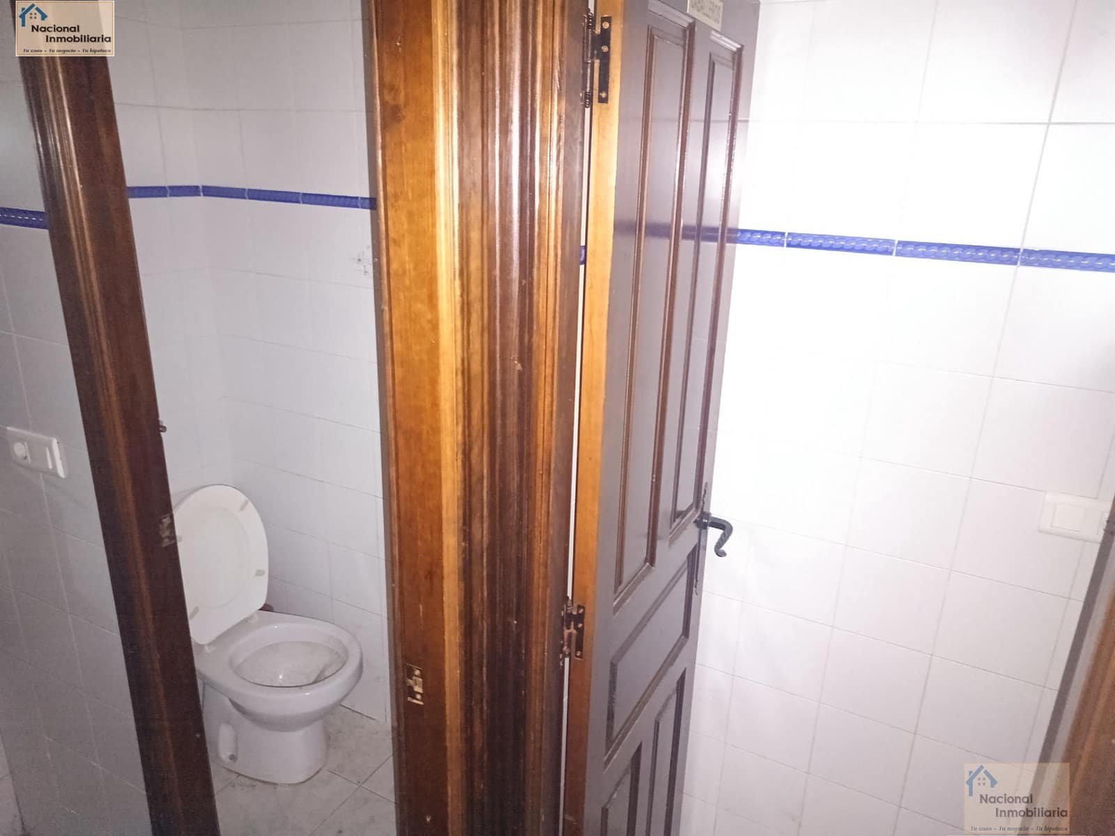 Commercial for sale in Bejar - € 153,500 (Ref: 9765375)