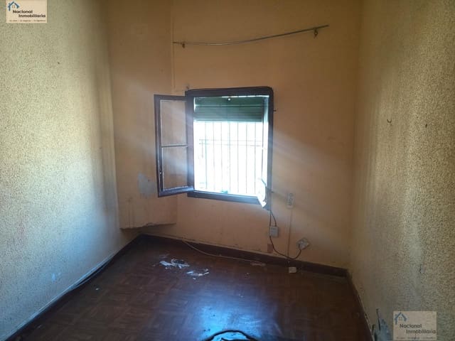 2 soverom Hus til salgs i Cuéllar - € 45 000 (Ref: 9765377)