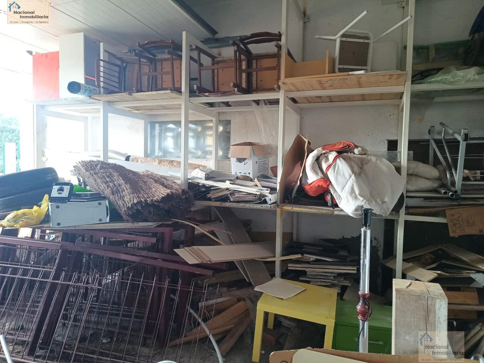 3 bedroom Commercial for sale in Los Angeles de San Rafael with garage - € 158,000 (Ref: 9765378)