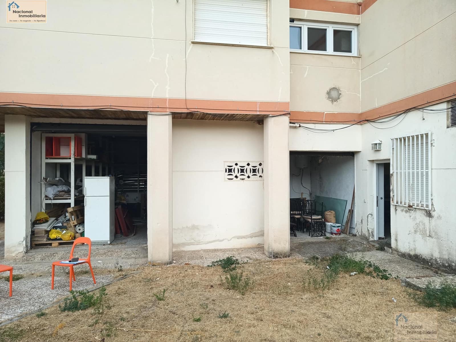 3 bedroom Commercial for sale in Los Angeles de San Rafael with garage - € 158,000 (Ref: 9765378)