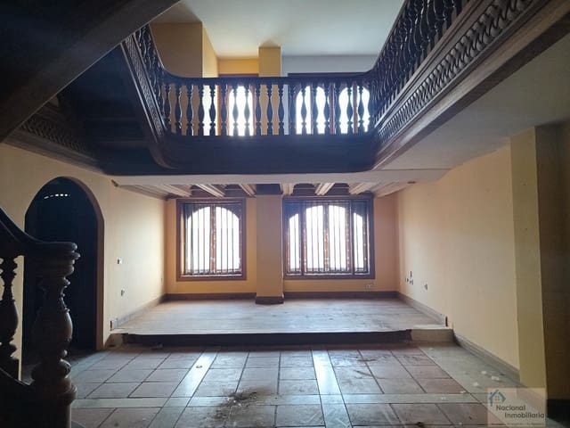 3 slaapkamer Halfvrijstaande villa te koop in Pesquera de Duero met zwembad garage - € 300.000 (Ref: 9765382)
