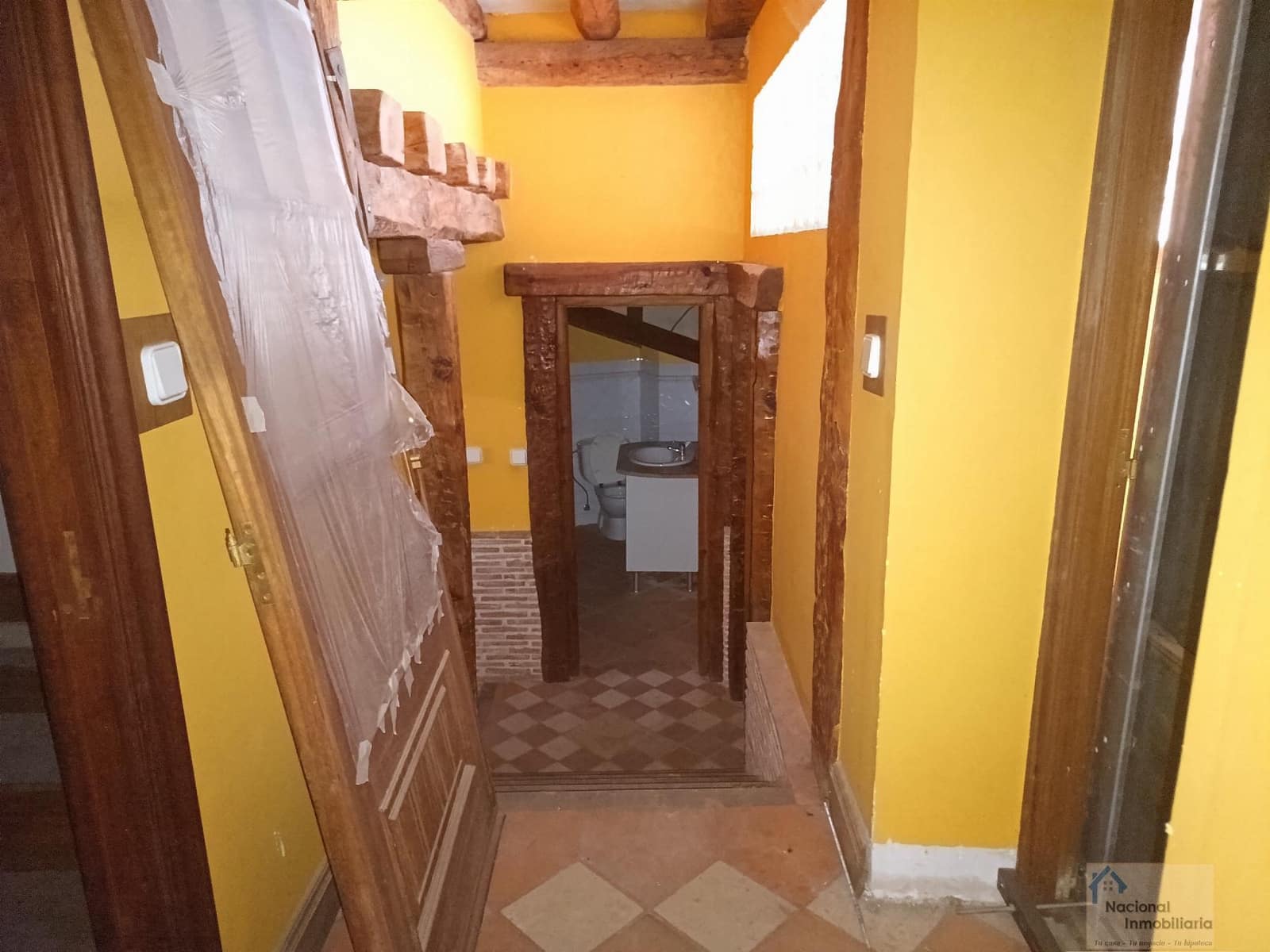 3 slaapkamer Halfvrijstaande villa te koop in Pesquera de Duero met zwembad garage - € 300.000 (Ref: 9765382)