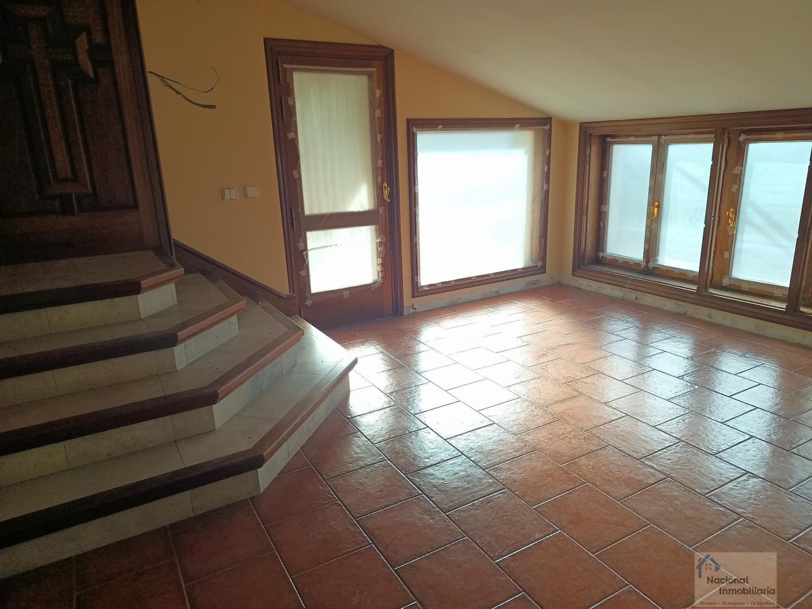 3 slaapkamer Halfvrijstaande villa te koop in Pesquera de Duero met zwembad garage - € 300.000 (Ref: 9765382)