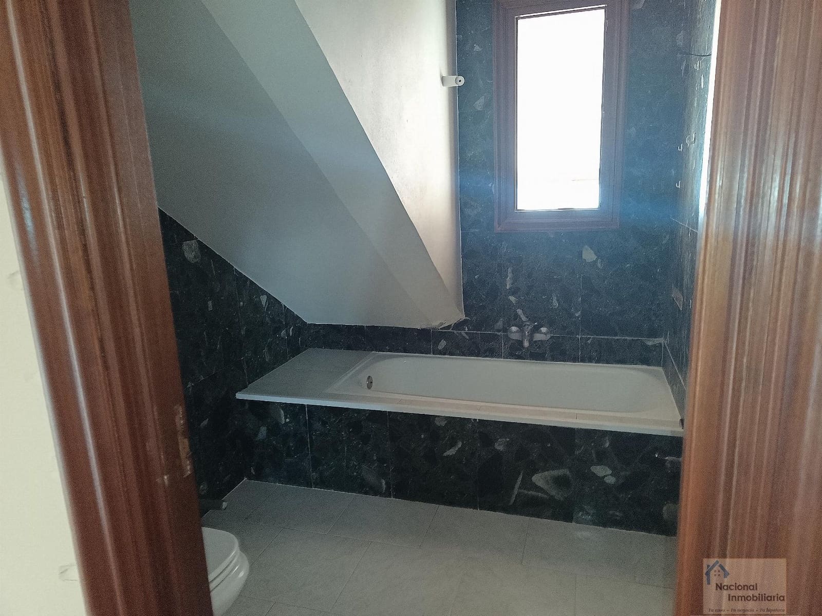 3 slaapkamer Halfvrijstaande villa te koop in Pesquera de Duero met zwembad garage - € 300.000 (Ref: 9765382)