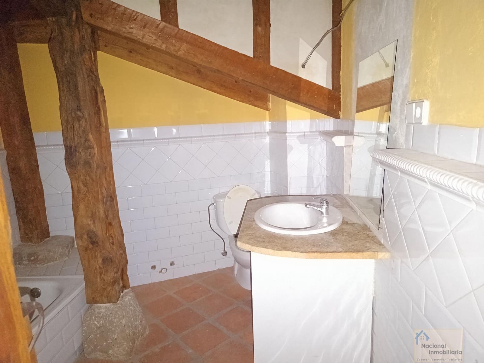 4 slaapkamer Halfvrijstaande villa te koop in Pesquera de Duero met zwembad garage - € 350.000 (Ref: 9765383)