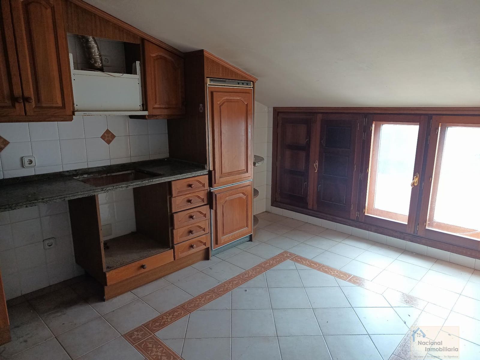 4 slaapkamer Halfvrijstaande villa te koop in Pesquera de Duero met zwembad garage - € 350.000 (Ref: 9765383)