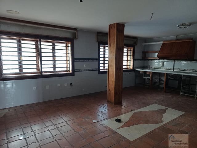 4 slaapkamer Halfvrijstaande villa te koop in Pesquera de Duero met zwembad garage - € 350.000 (Ref: 9765383)