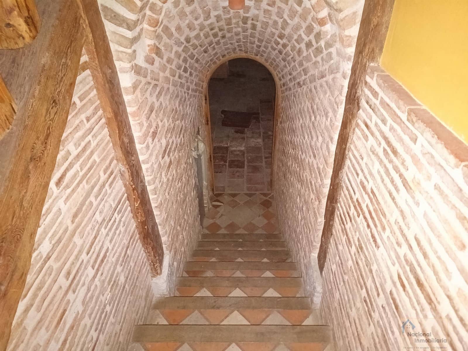 4 slaapkamer Halfvrijstaande villa te koop in Pesquera de Duero met zwembad garage - € 350.000 (Ref: 9765383)