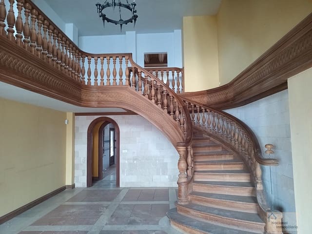 4 slaapkamer Halfvrijstaande villa te koop in Pesquera de Duero met zwembad garage - € 350.000 (Ref: 9765383)