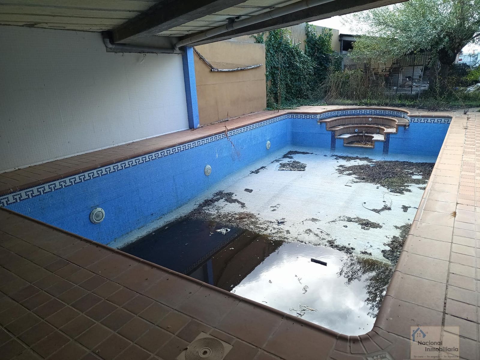 4 slaapkamer Halfvrijstaande villa te koop in Pesquera de Duero met zwembad garage - € 350.000 (Ref: 9765383)