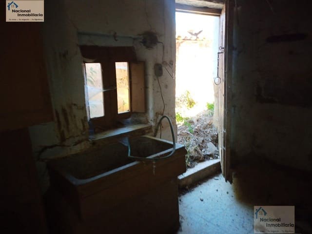 3 bedroom Townhouse for sale in Villacarralón - € 17,200 (Ref: 9765385)