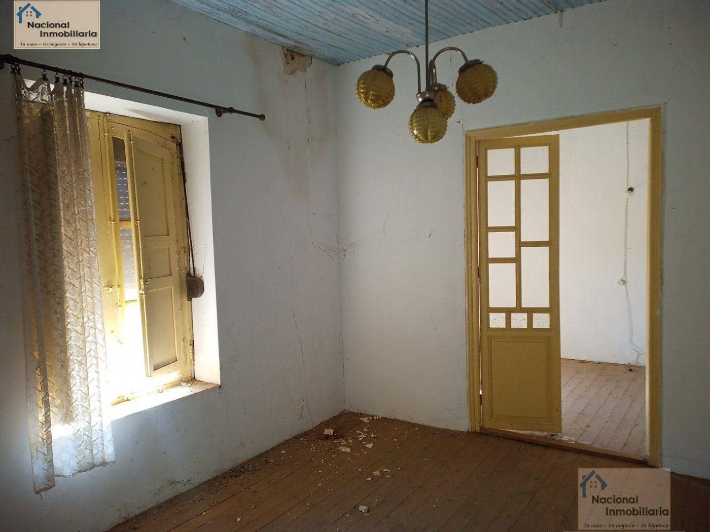 3 bedroom Townhouse for sale in Villacarralon - € 17,200 (Ref: 9765385)