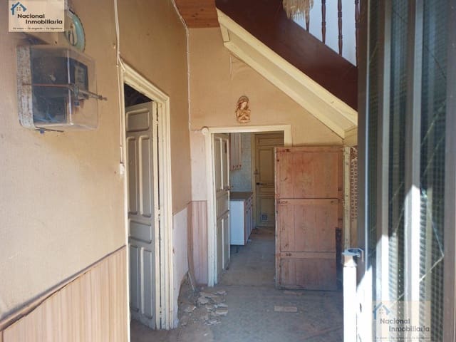 3 bedroom Townhouse for sale in Villacarralón - € 17,200 (Ref: 9765385)