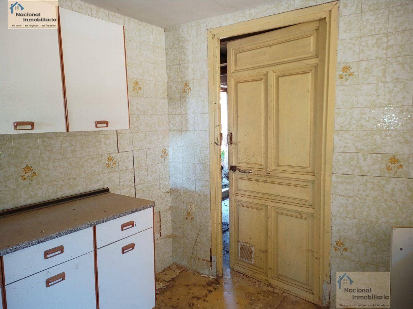 3 bedroom Townhouse for sale in Villacarralon - € 17,200 (Ref: 9765385)