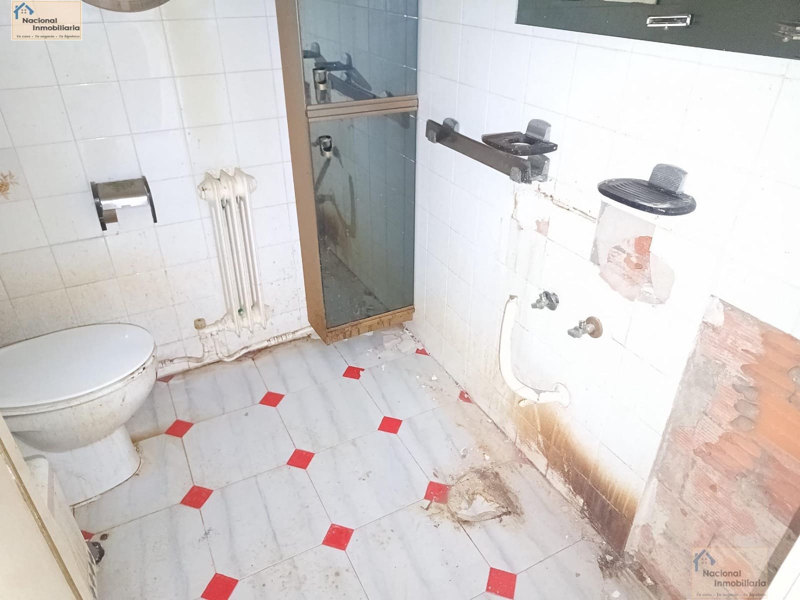 3 soveværelse Lejlighed til salg i Segovia by - € 70.000 (Ref: 9765386)