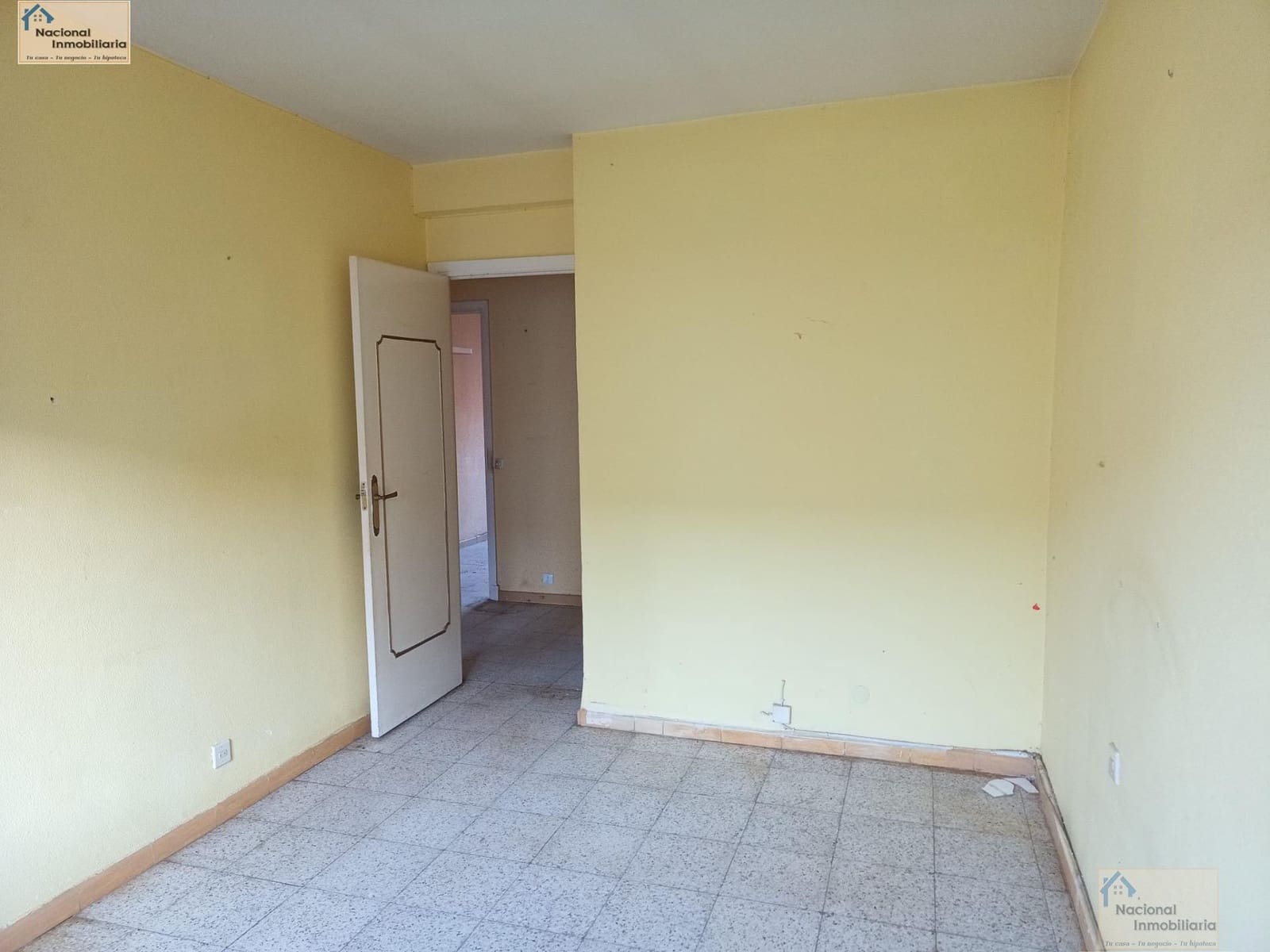 3 soveværelse Lejlighed til salg i Segovia by - € 70.000 (Ref: 9765386)