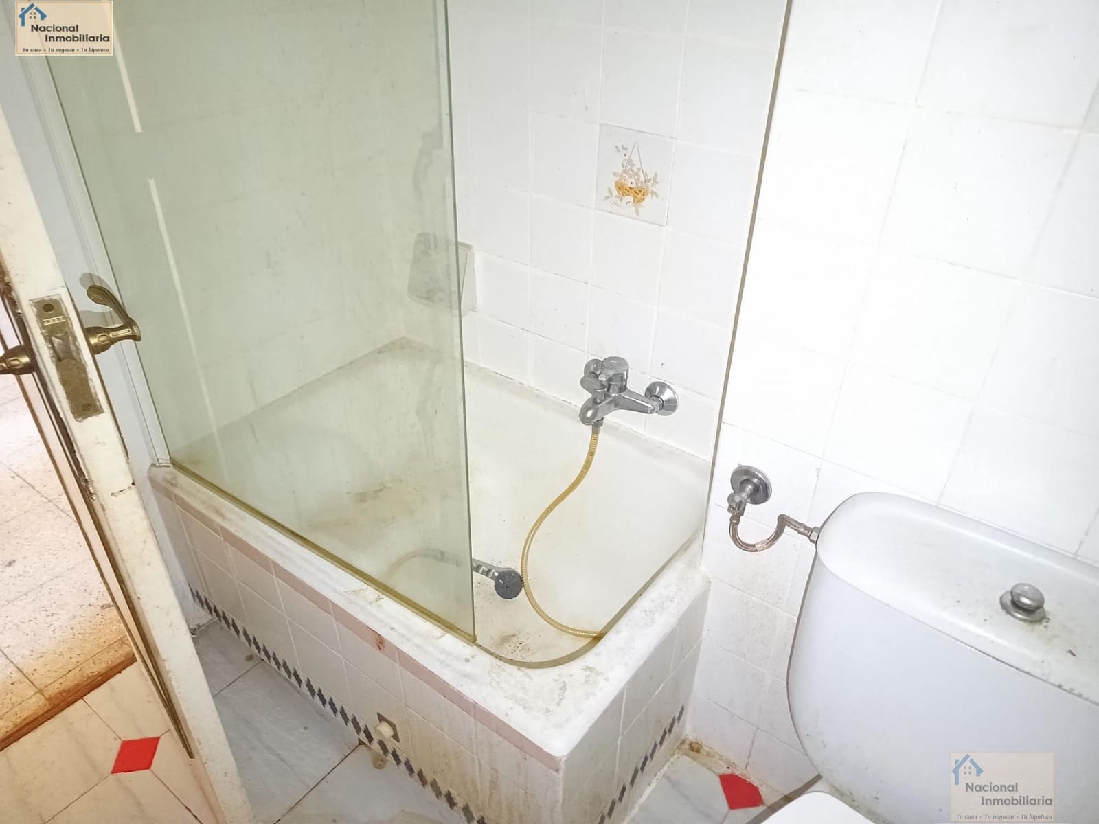 3 soveværelse Lejlighed til salg i Segovia by - € 70.000 (Ref: 9765386)