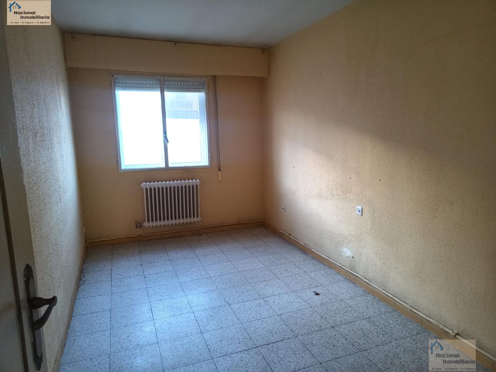 3 soveværelse Lejlighed til salg i Segovia by - € 70.000 (Ref: 9765386)